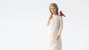 Willow Tree cardinal figurine, top gift pick for cardinal fans